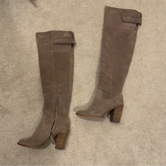 Dolce Vita Okana Boots in Taupe - Picture 3 of 5